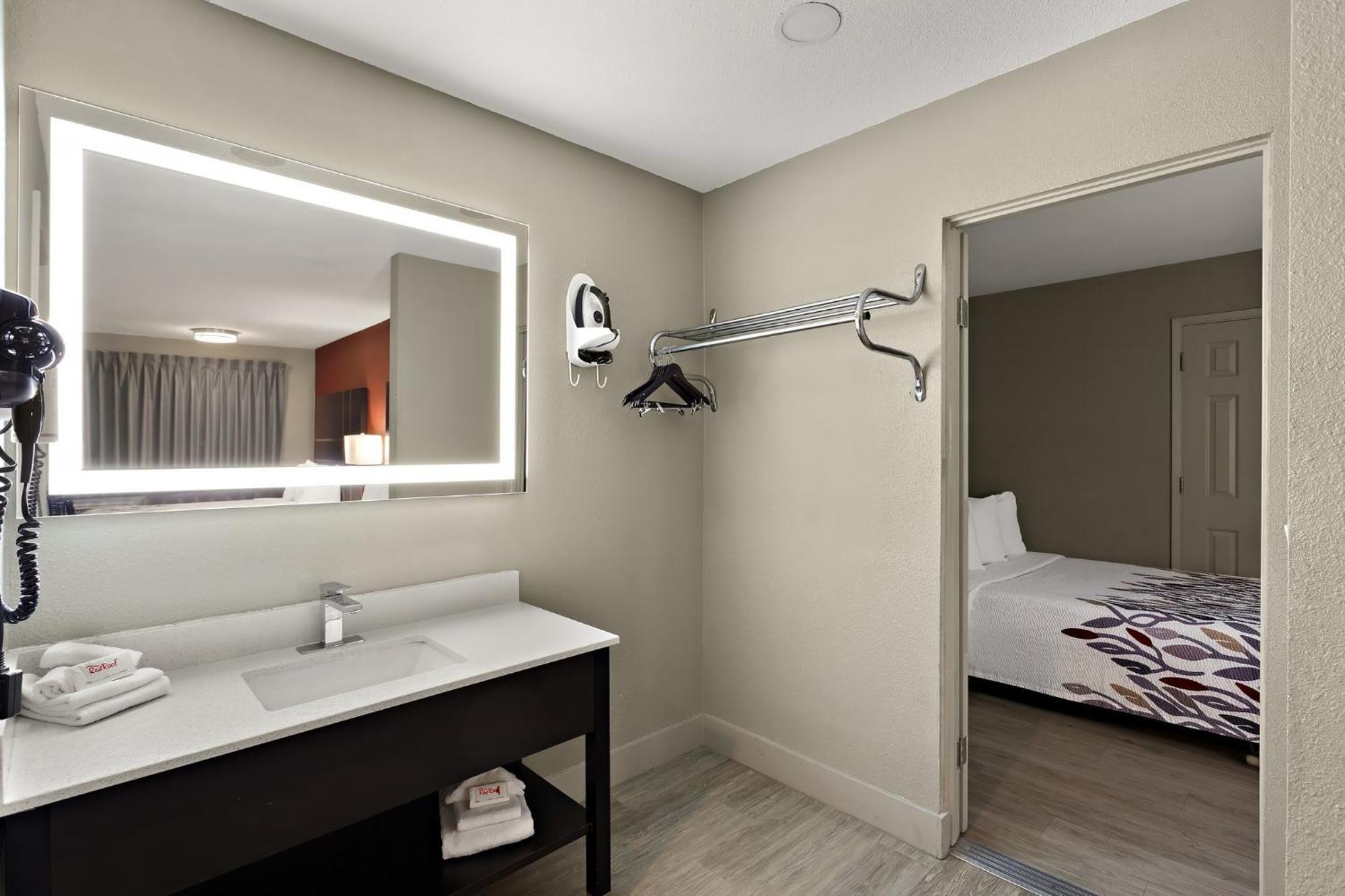 Red Roof Inn Реддінг Екстер'єр фото