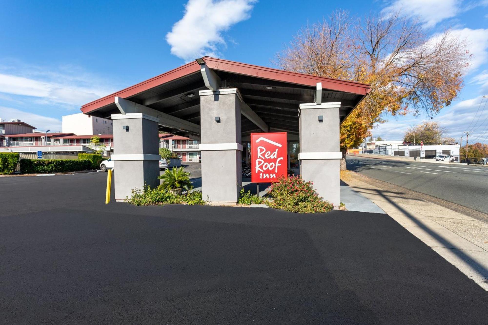 Red Roof Inn Реддінг Екстер'єр фото
